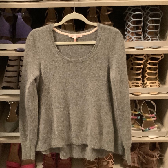 Victoria’s Secret Grey Angora Blend Swing Sweater Size small petite - Picture 1 of 1